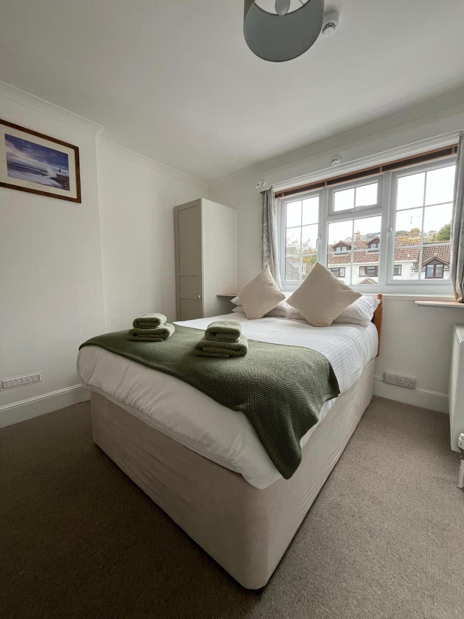 Lucerne Bed & Breakfast Lyme Regis Exterior foto